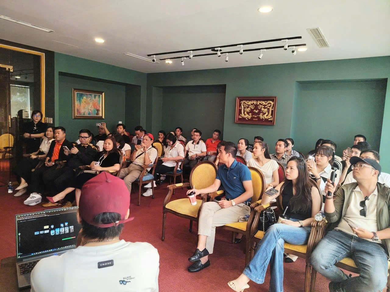 Công cụ AI