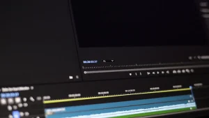 So sánh giao diện CapCut mobile, web và desktop version 2026